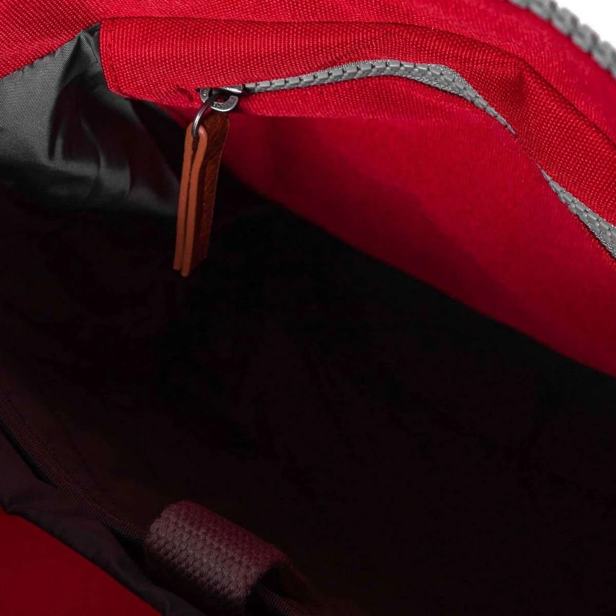 Roka Bantry B Small Sustainable Canvas Backpack - Mars Red - Image 3