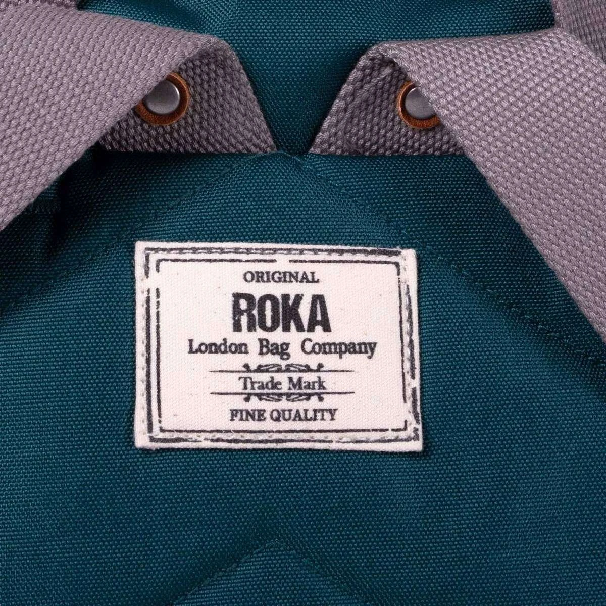 Roka Finchley A Medium Sustainable Canvas Backpack - Teal - Image 5