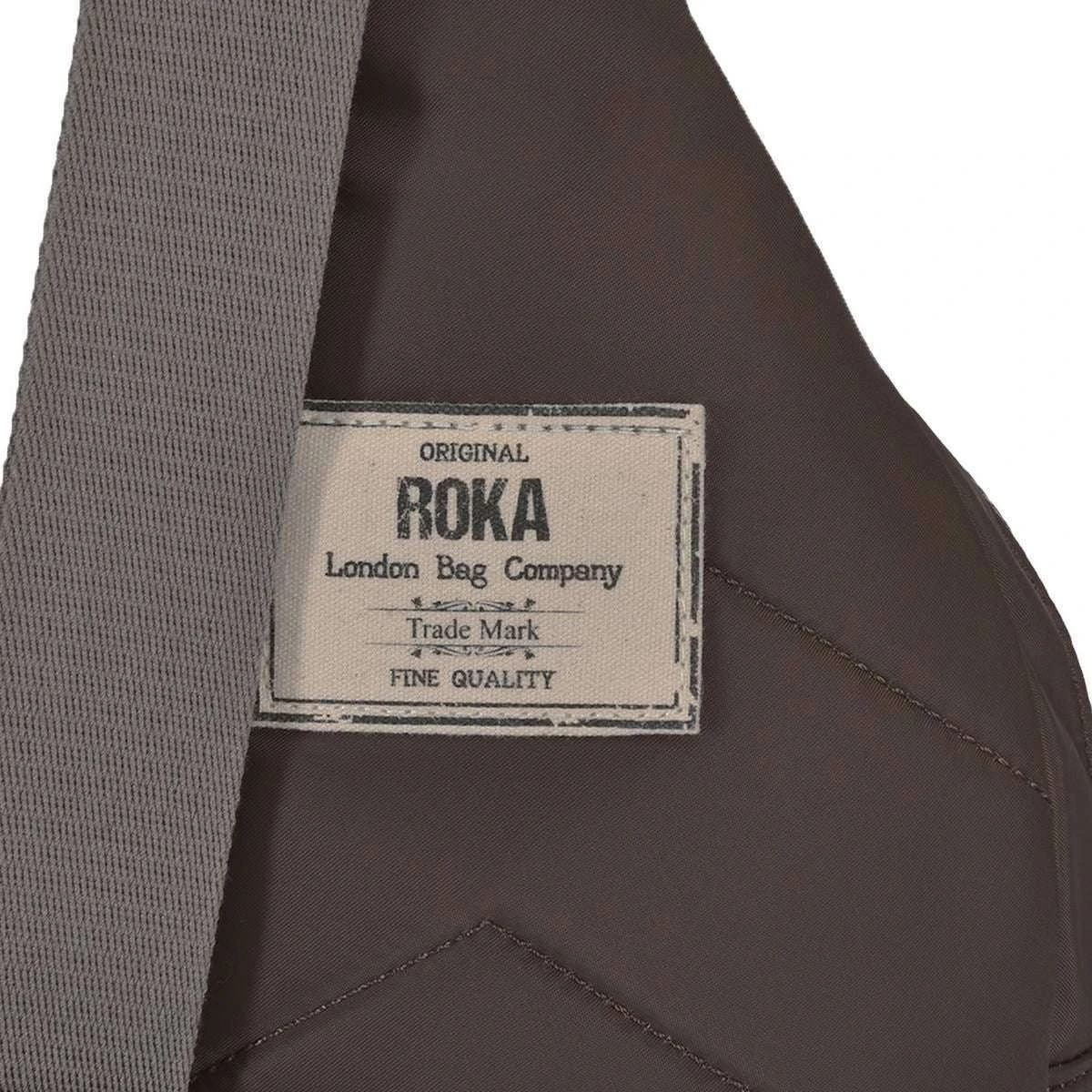 Roka Willesden B Sustainable Nylon Scooter Bag - Dark Chocolate - Image 5